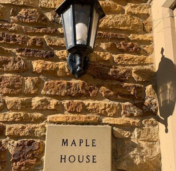 민박 Maple House