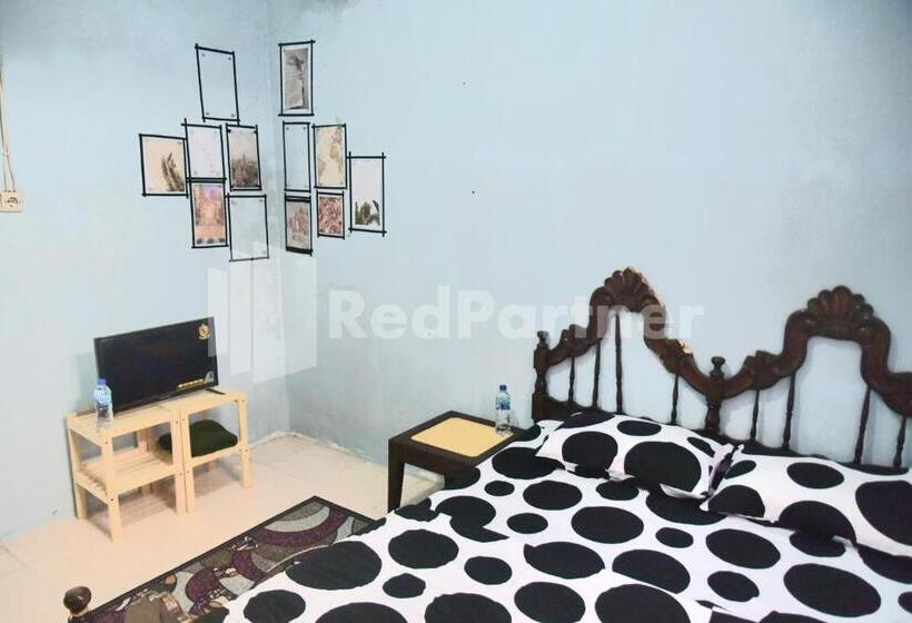 ホテル Fanta Home At Pronojiwo Lumajang Redpartner