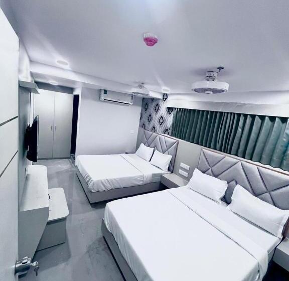 Fabhotel Grey Sky   Nr Gandhinagar Sector 11