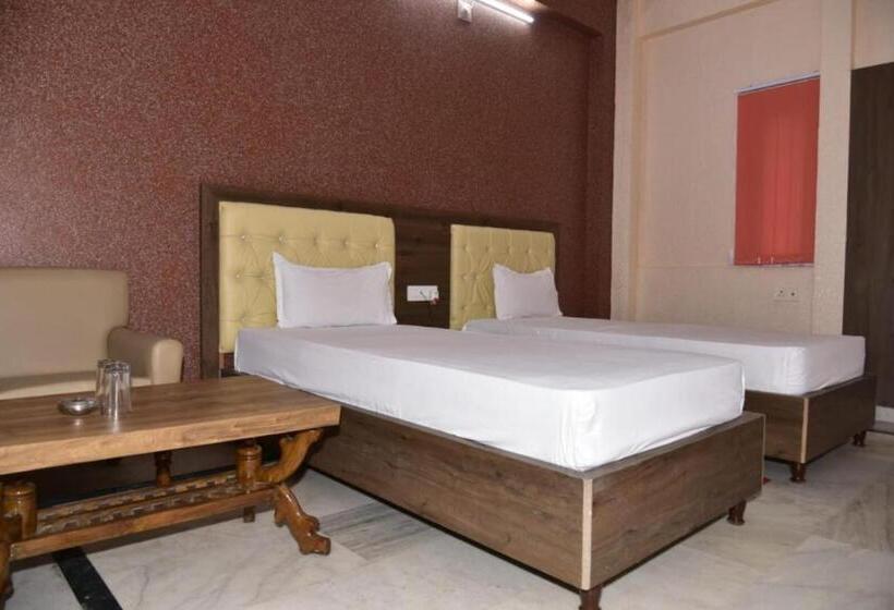 فندق Royal Guest House, Gaya