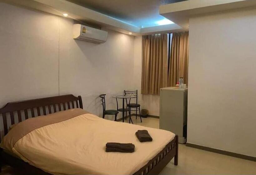 فندق Jomtien Seaside Guesthouse