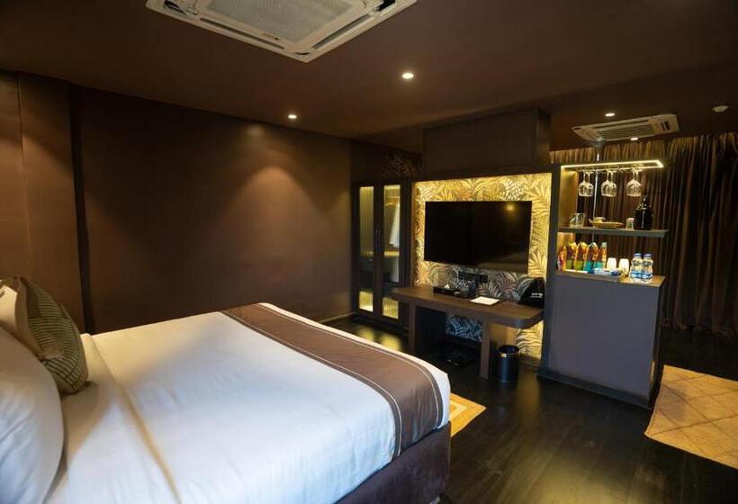 هتل Origin Boutique