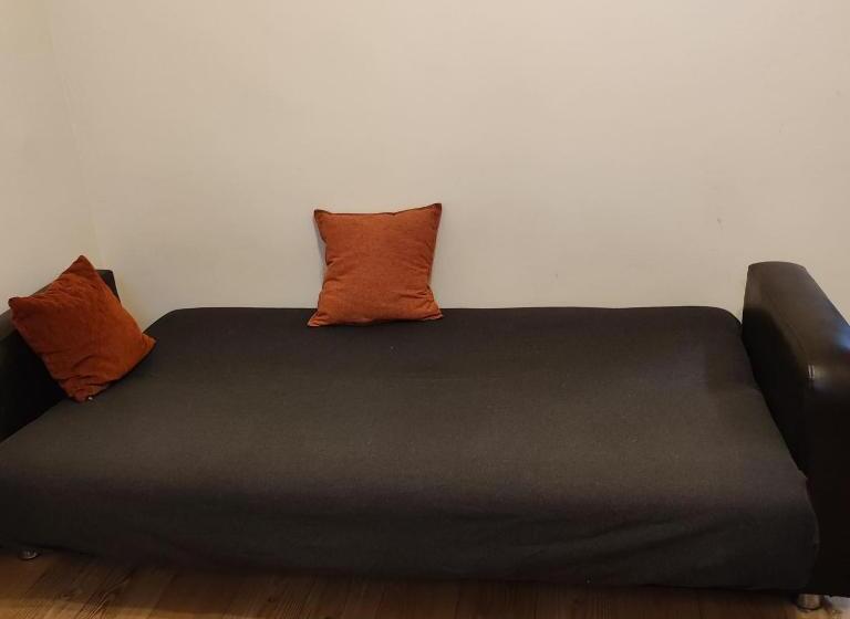 بنسيون Room In Bb   Chambre Z2 A Bruxelles