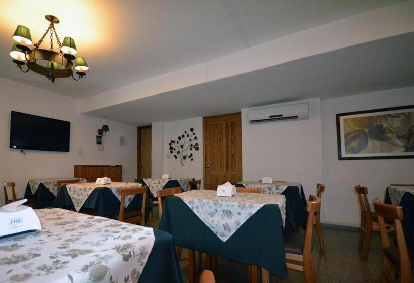 هتل Español Salto