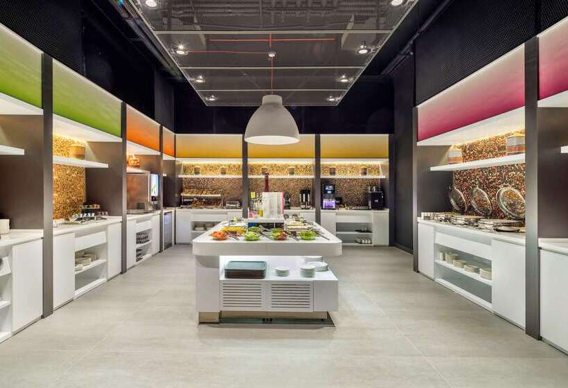 هتل Hampton By Hilton Izmir Aliaga