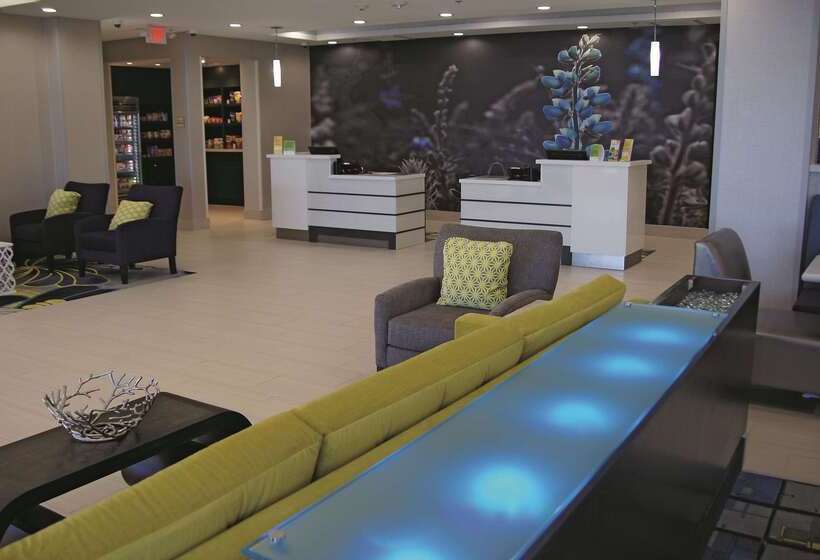 هتل La Quinta By Wyndham Odessa North   Sienna Tower