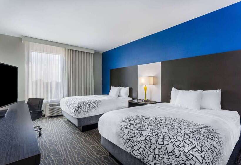 هتل La Quinta By Wyndham Odessa North   Sienna Tower