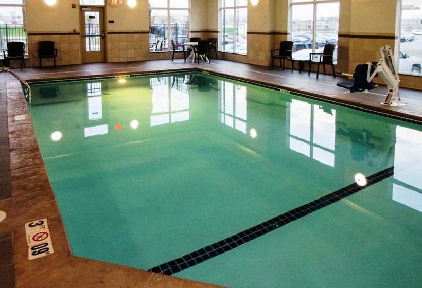 בית מלון כפרי Mainstay Suites