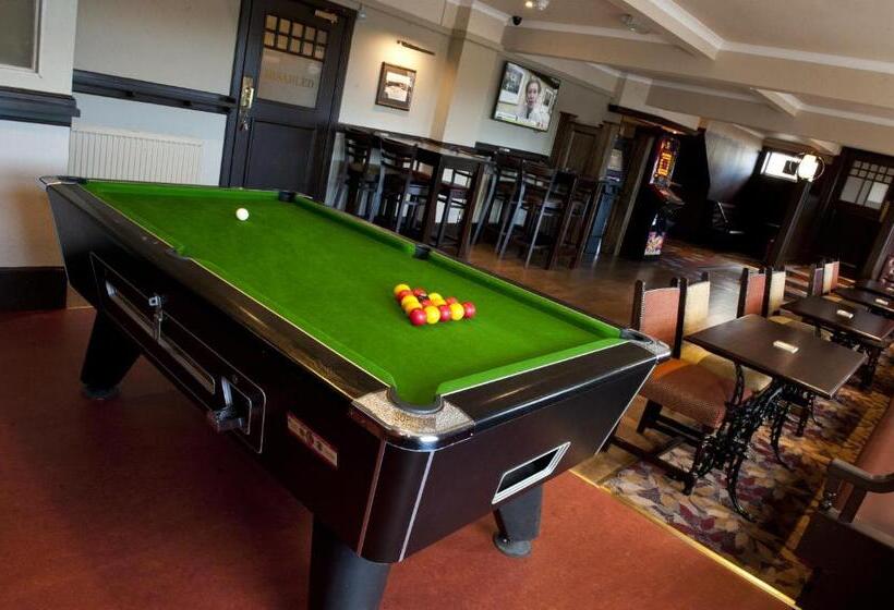 فندق The Crown Inn