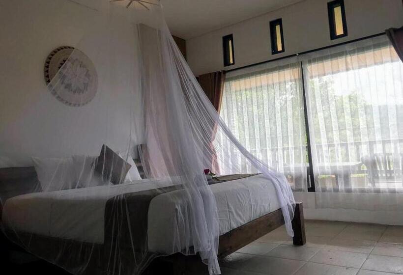 호스텔 Kraras Munduk Guest House & Donbiyu Rendezvous Restaurant