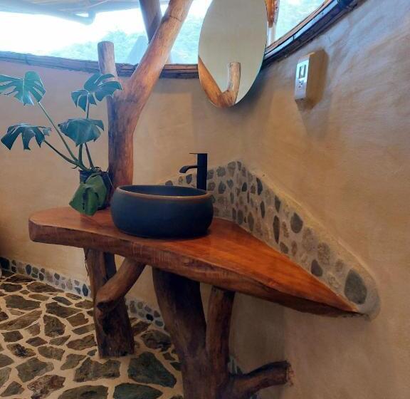 فندق Aracari Ecolodge