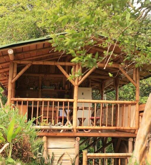فندق Aracari Ecolodge
