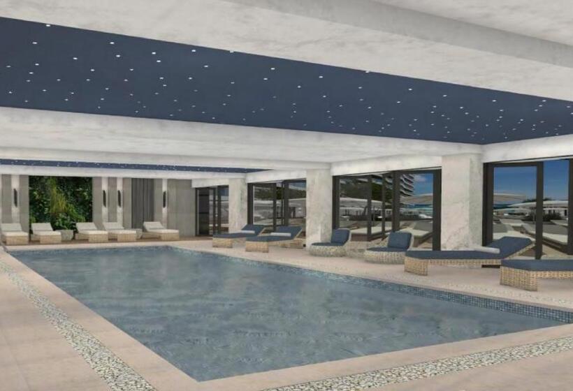 هتل Crowne Plaza Constanta   Mamaia Beach, An Ihg