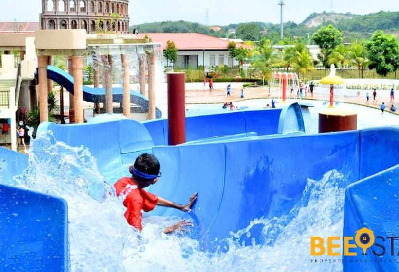 هتل Melaka Family Holiday Homestay Resort Suite Waterpark Pool Free Tickets Malacca Bukit Katil