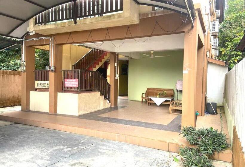 فندق Oyo 90915 Ilham Villa