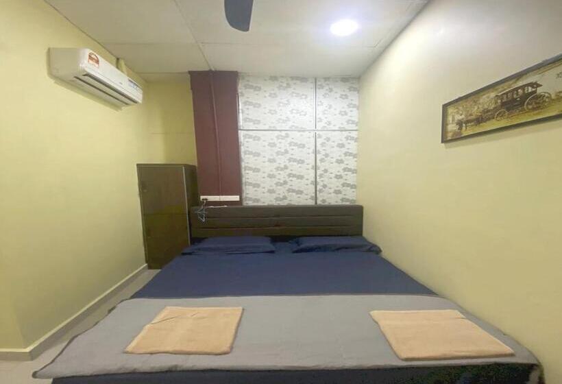 فندق Oyo Home 90904 Ray Yan Guesthouse