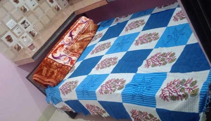 هتل Oyo V K Guest House