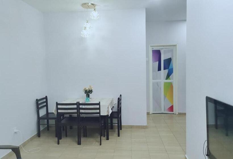 펜션 D Landai Budget Room Family