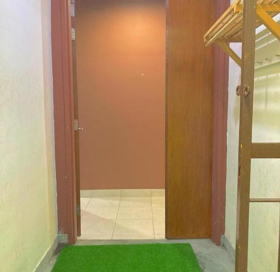 پانسیون Nr Cyberstay 1 Shared Apartment, Non Sharing Bathroom