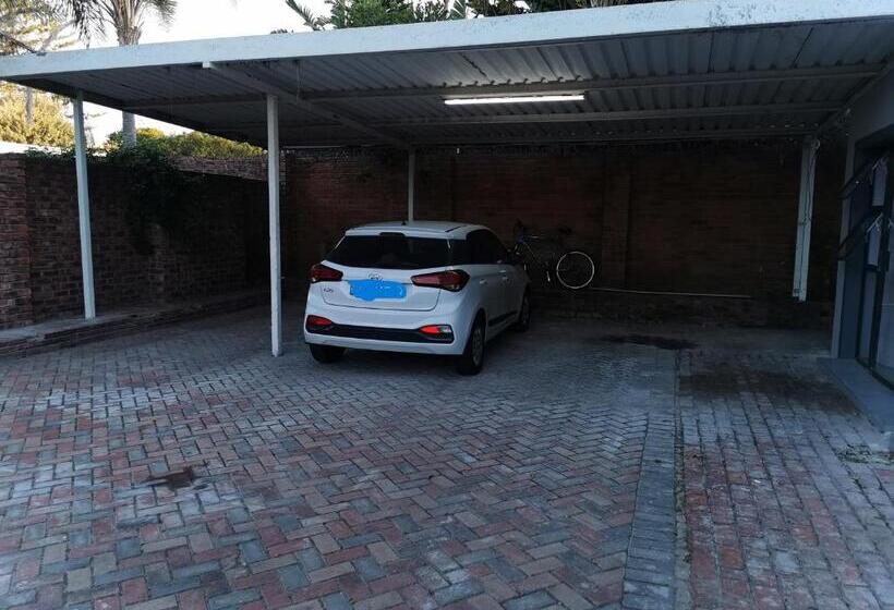 18 On Kuruman B&b
