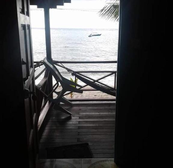 هاستل Ella S Place Salang Tioman