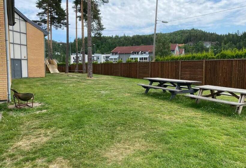 Alberg Single Room With Shared Spaces