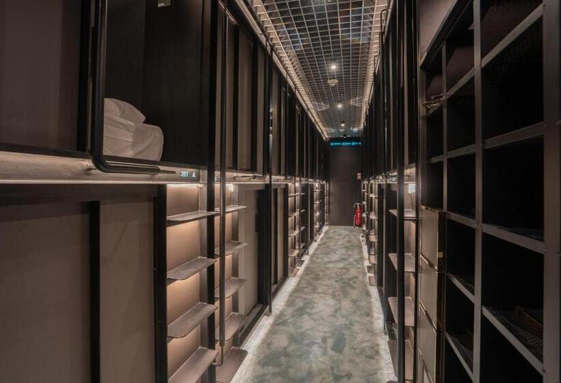 هتل کپسول Capsule Transit Sleep Lounge Klia T1   Landside