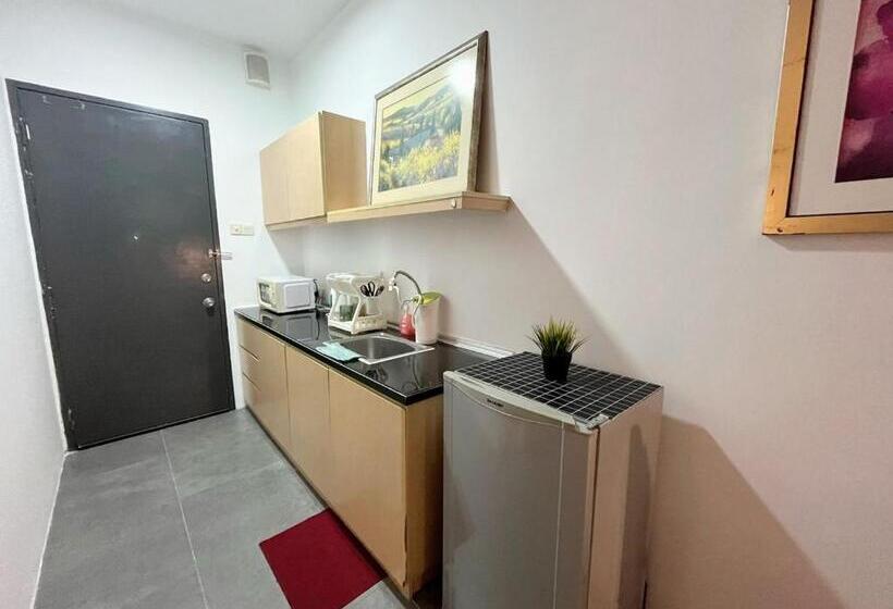 酒店 Immense Studio Empiredamansara/wifi/netflix