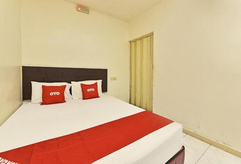 酒店 Oyo 90806 Rumah Tumpangan Laut Selatan