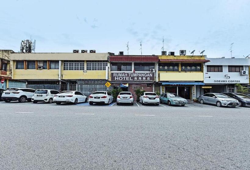 酒店 Oyo 90806 Rumah Tumpangan Laut Selatan