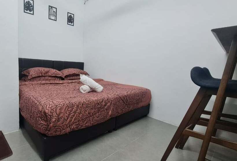 호텔 Oyo 90866 Rakyat Inn