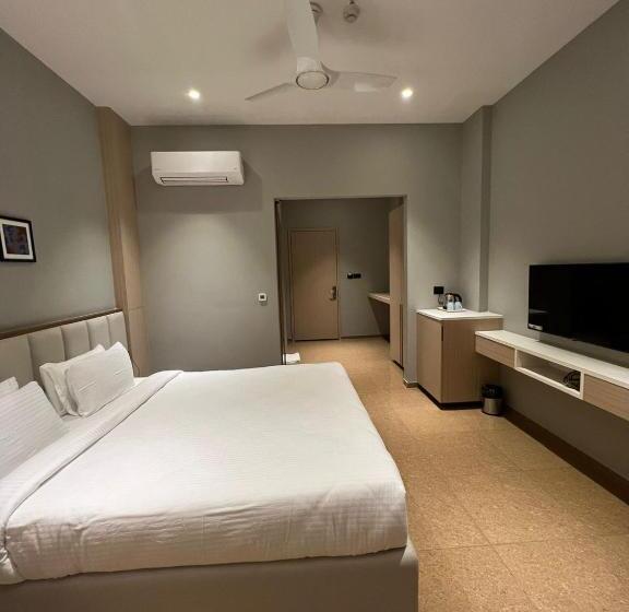 Отель Pride Resort, Rajkot