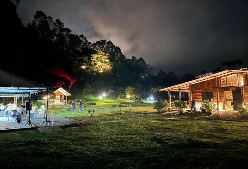 فندق Riverside La Masía Eco
