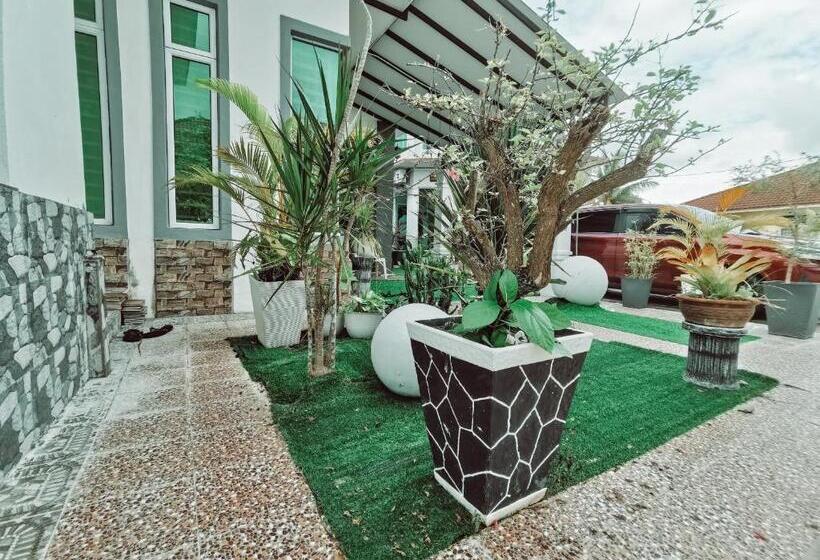 펜션 Inap Idaman 5 With 2 Queen Bed In Kubang Kerian