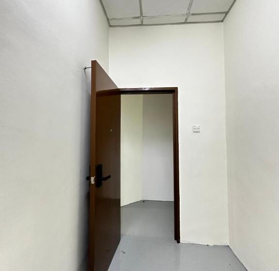 Pension Jiaxin Dormitory Setia Indah 家馨青年旅宿