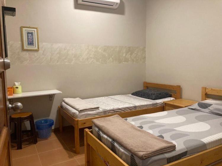 פנסיון Lung Tok Entreprise 茶馆民宿