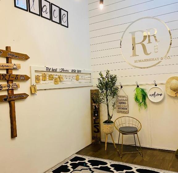 膳宿费 Rumahrehat