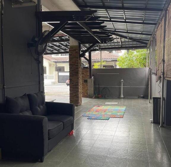 پانسیون Venice Raudhah Guest House