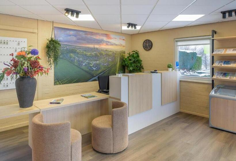 استراحتگاه Summio Vakantiepark Reevallis