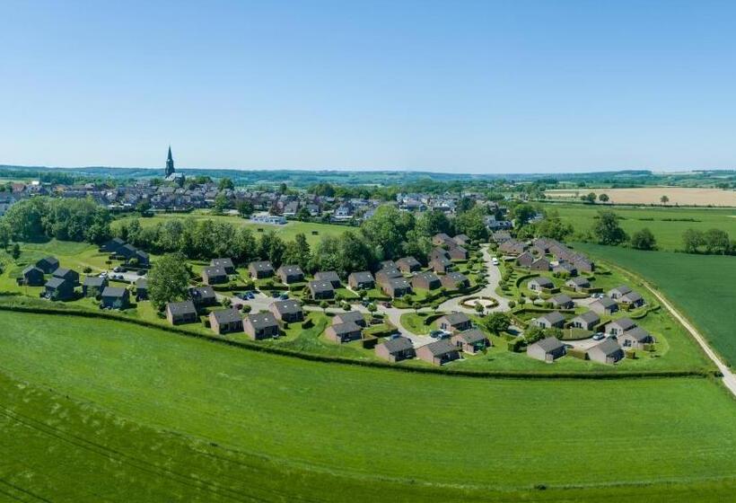 استراحتگاه Summio Vakantiepark Reevallis