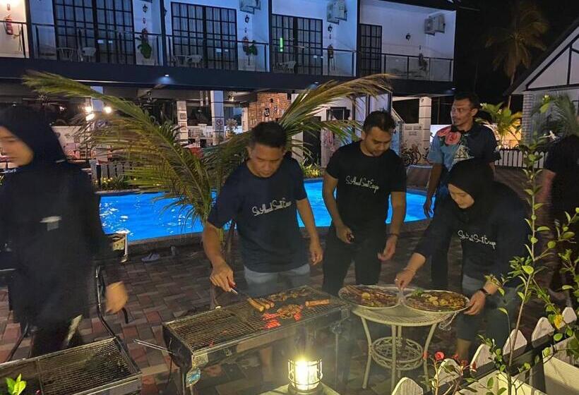 호텔 Beruntung Ke Bari Resort @ Pantai Penarik