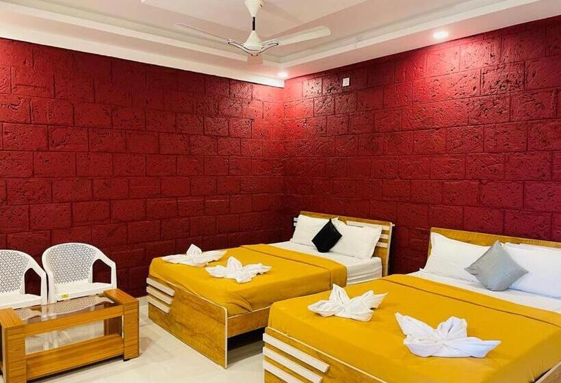 酒店 Dandeli Kingfisher Lake View Resort