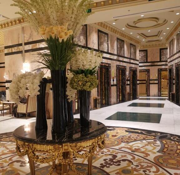 هتل Emaar Forum