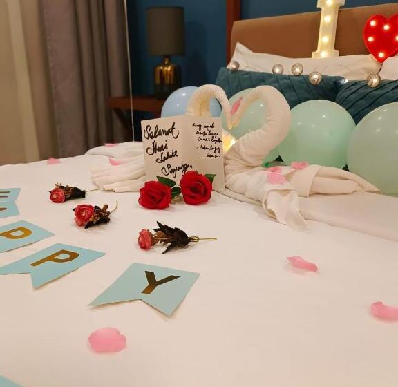 בית מלון כפרי Puteh Timurbay Beachfront Private Suite Kuantan