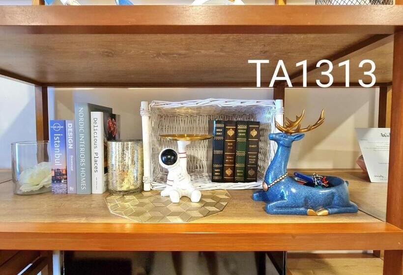 בית מלון כפרי Puteh Timurbay Beachfront Private Suite Kuantan