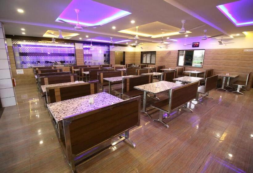 호텔 Repose Chhatral