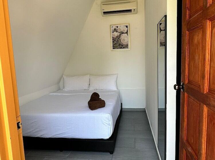 استراحتگاه Dumba Bay Tioman