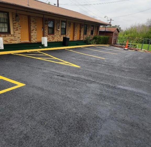 Walnutforestmotel