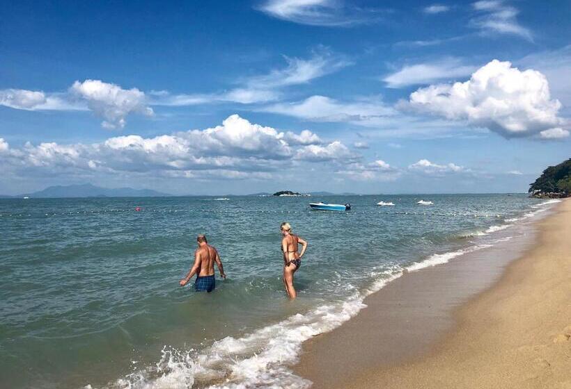 住宿加早餐  G Beach Front Villa