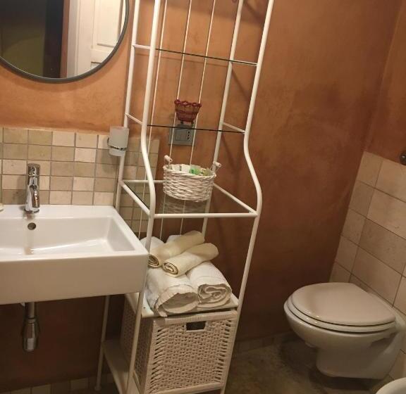 تختخواب و صبحانه La Petite Maison